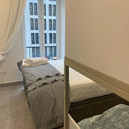 Wonderful Con Bano Δωμάτια σε οικογενειακή κατοικία