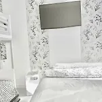 Wonderful Con Bano منزل للإقامة *